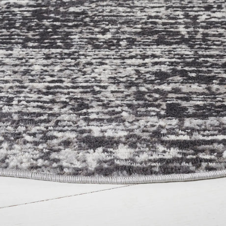 Safavieh Shivan 100 6'-7" x 6'-7" Rug in Grey / Dark Grey