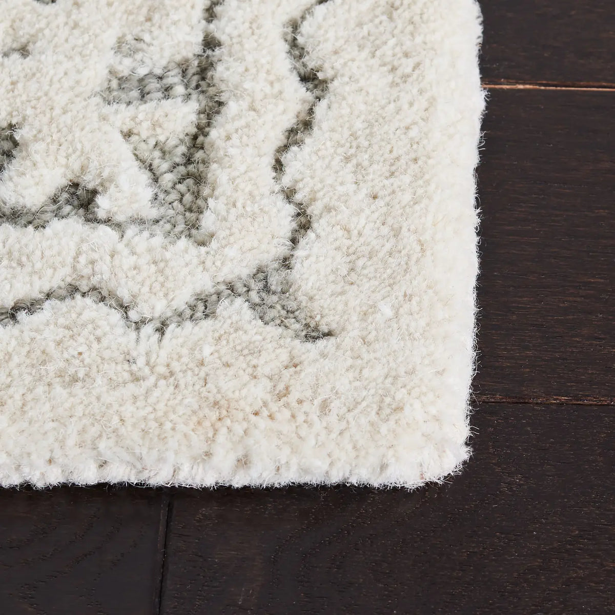 Safavieh Micro-Loop 4'-0" x 6'-0" Rug in Grey / Ivory