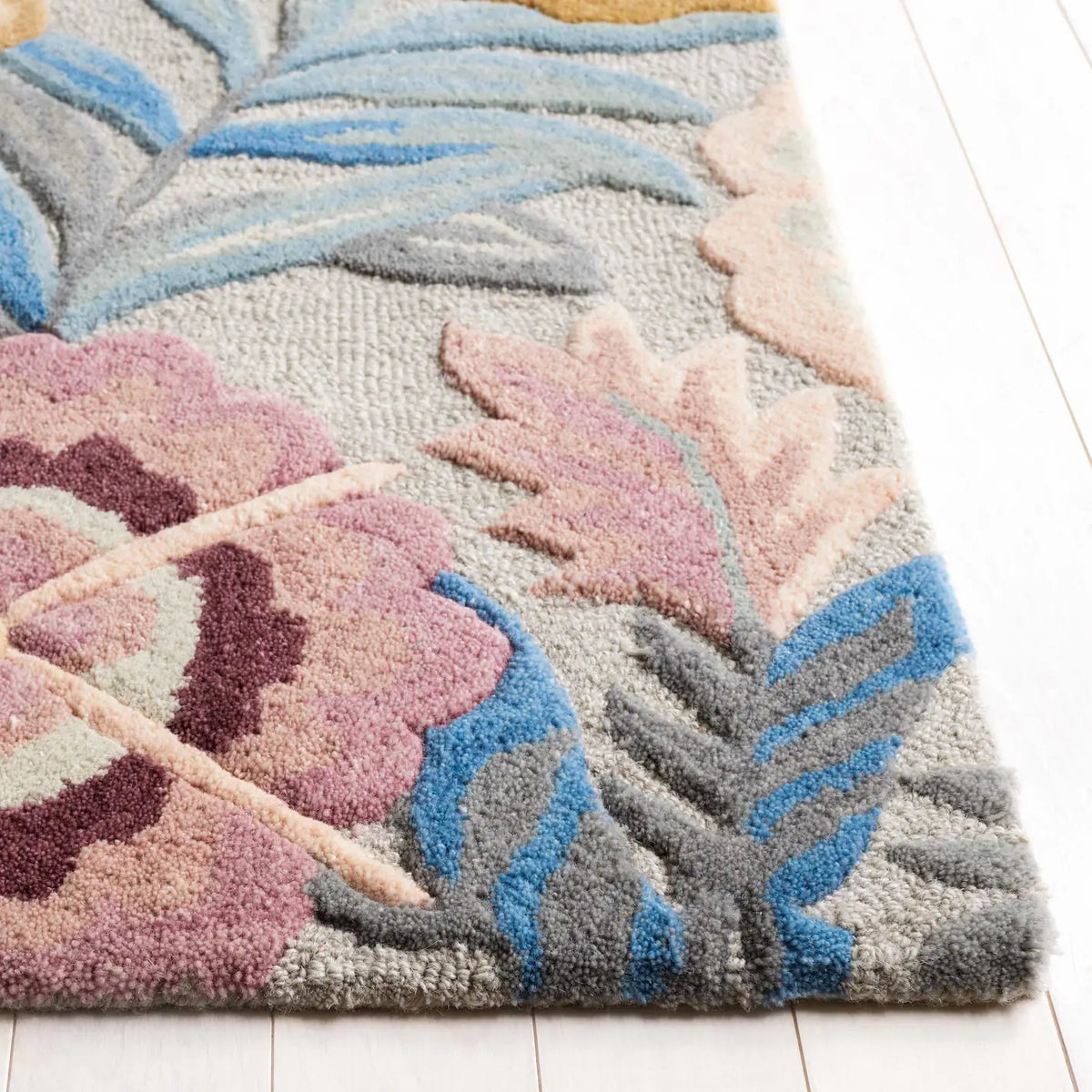 Safavieh Bellagio 4'-0" x 6'-0" Rug in Grey / Pink
