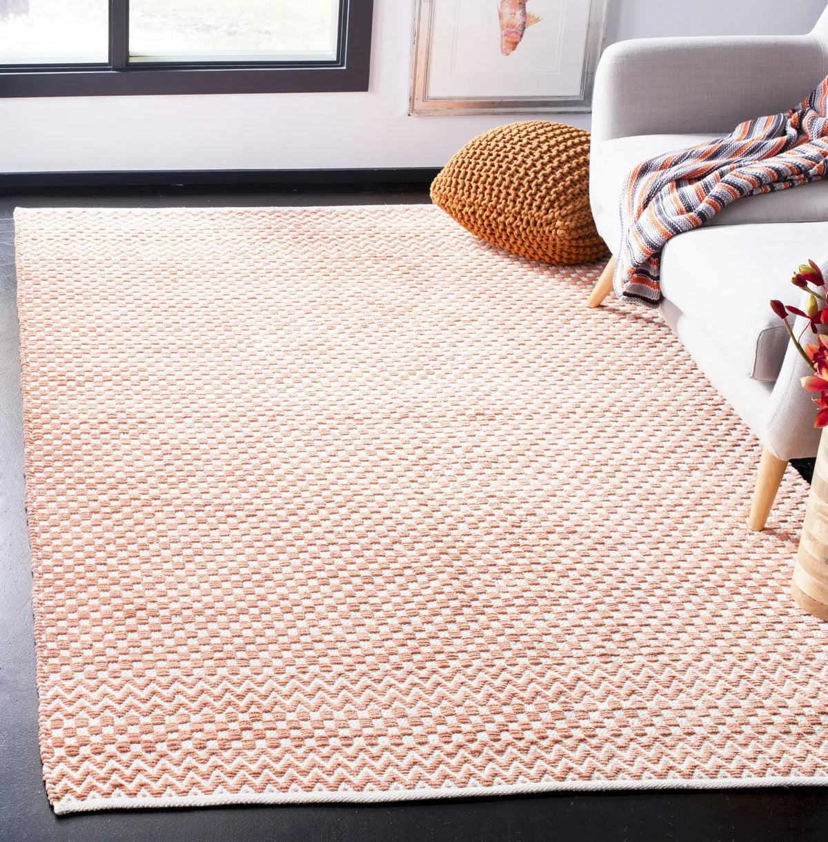 Safavieh Boston 4'-0" x 6'-0" Rug in Orange