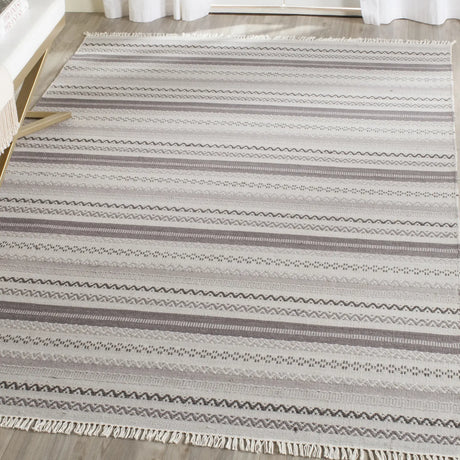 Safavieh Kilim 5'-0" x 8'-0" Rug in Grey