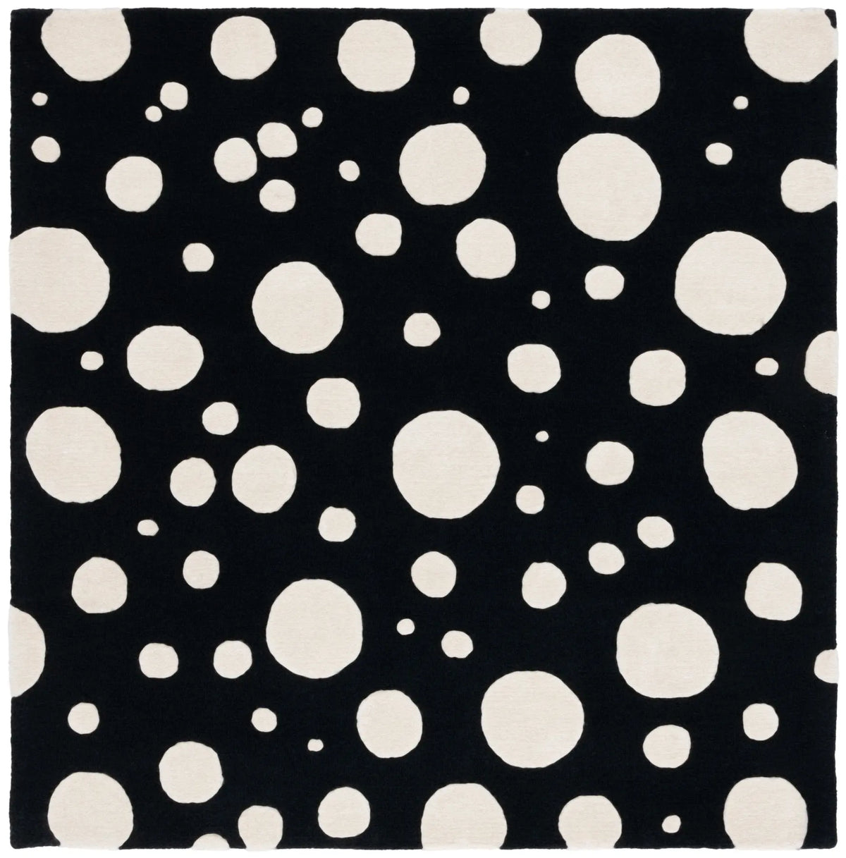 Safavieh Cambridge 6'-0" x 6'-0" Rug in Black / Ivory