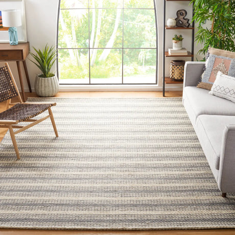 Safavieh Marbella 6'-0" x 9'-0" Rug in Grey / Taupe