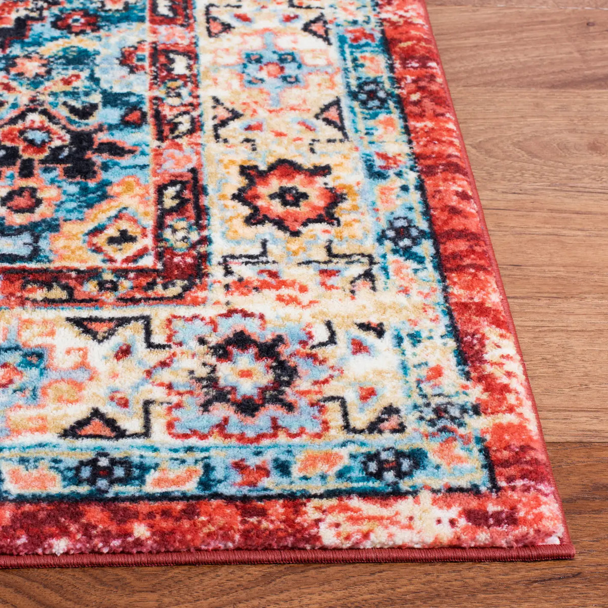 Safavieh Riviera 4'-5" x 6'-0" Rug in Red / Blue