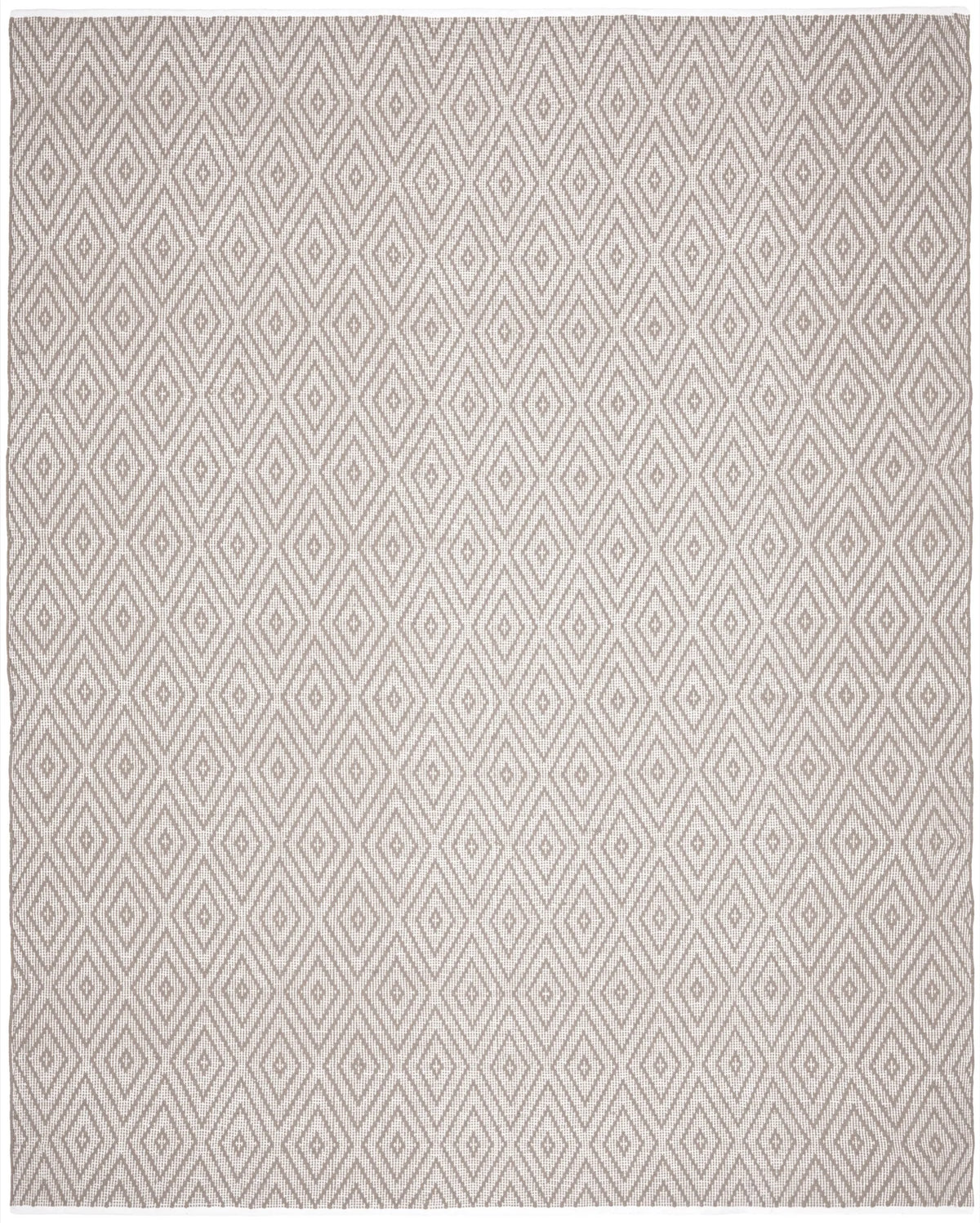Safavieh Montauk 10'-0" x 14'-0" Rug in Grey / Ivory