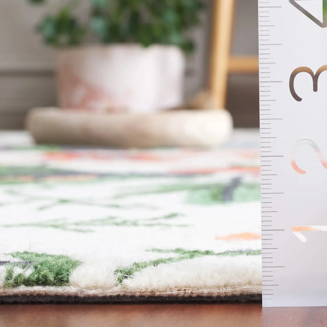 Safavieh Jardin 4'-0" x 6'-0" Rug in Ivory / Orange