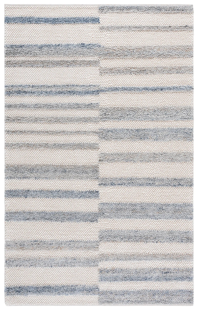 Safavieh Natura 4'-0" x 6'-0" Rug in Blue / Ivory
