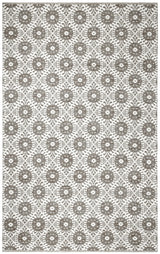 Safavieh Montauk 5'-0" x 8'-0" Rug in Charcoal / Ivory