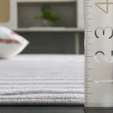 Safavieh Saylor 100 5'-5" x 7'-7" Rug in Ivory