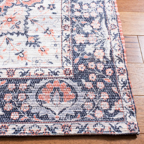 Safavieh Saffron 4'-0" x 6'-0" Rug in Navy / Ivory