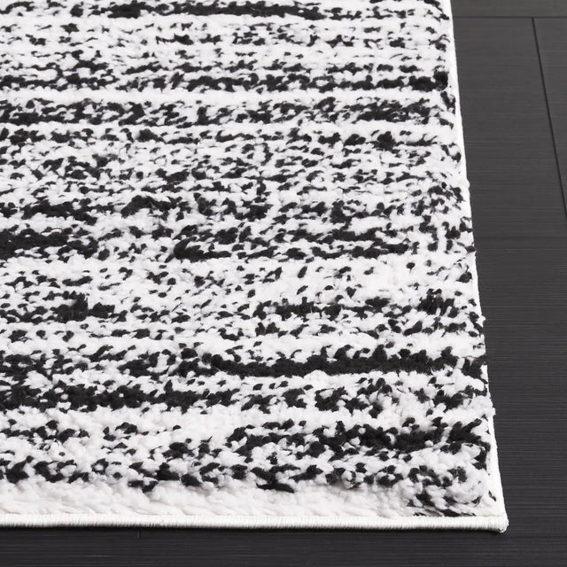 Safavieh Rumi Shag 4'-0" x 6'-0" Rug in Black / Ivory