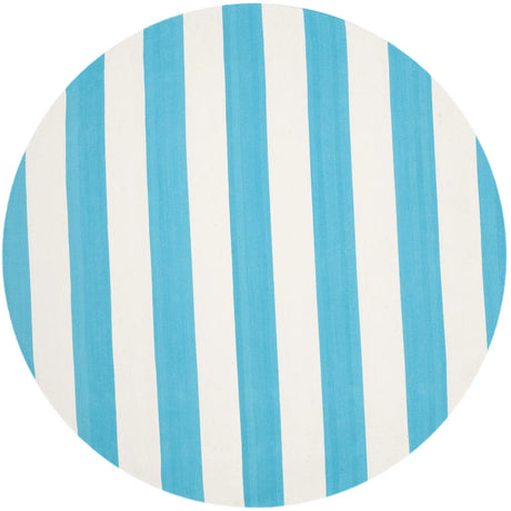 Safavieh Montauk 6'-0" x 6'-0" Rug in Turquoise / Ivory