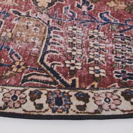 Safavieh Tucson 6'-0" x 6'-0" Rug in Red / Beige