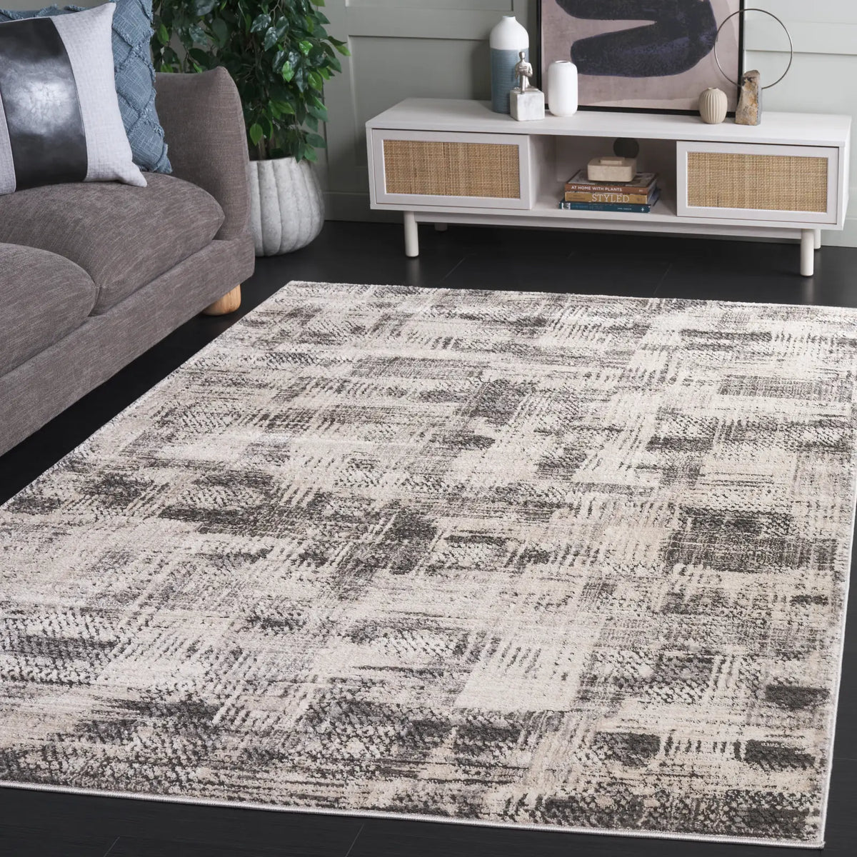 Safavieh Whisper 4'-0" x 6'-0" Rug in Grey / Light Grey