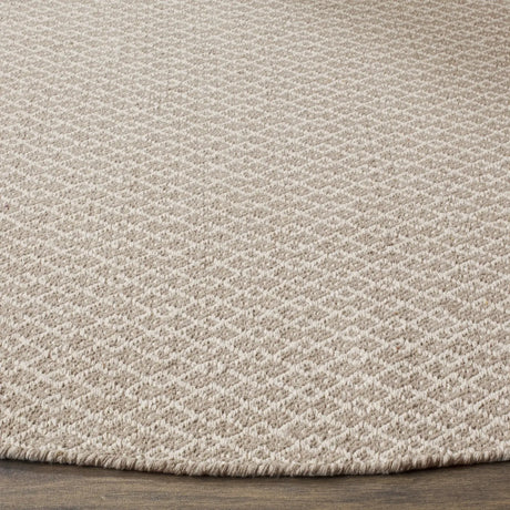 Safavieh Montauk 6'-0" x 6'-0" Rug in Ivory / Grey
