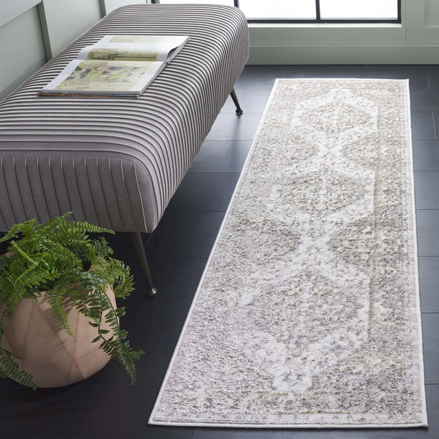 Safavieh Maya 2'-0" x 8'-0" Rug in Ivory / Grey Beige