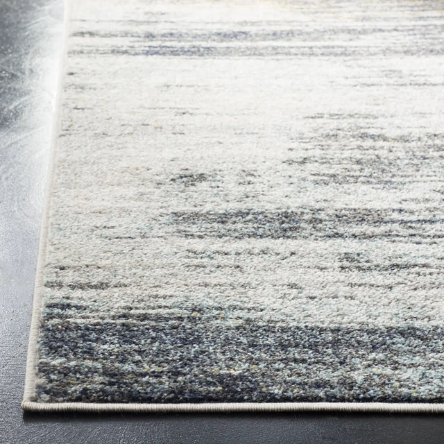 Safavieh Adirondack 4'-0" x 6'-0" Rug in Light Grey / Black