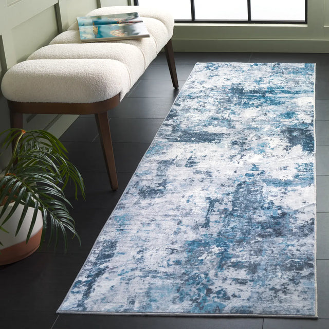 Safavieh Santa Monica 2'-6" x 8'-0" Rug in Ivory / Blue