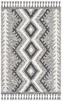 Safavieh Kenya 6'-0" x 9'-0" Rug in Ivory / Black