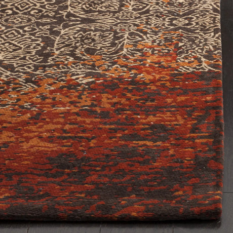Safavieh Classic Vintage 4'-0" x 6'-0" Rug in Rust / Brown