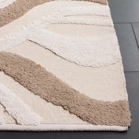 Safavieh Vermont 4'-0" x 6'-0" Rug in Ivory / Beige