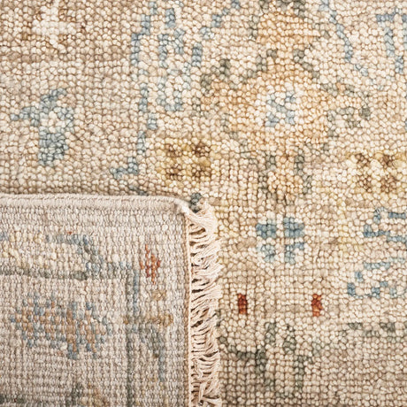 Safavieh Samarkand 6'-0" x 9'-0" Rug in Light Grey / Beige