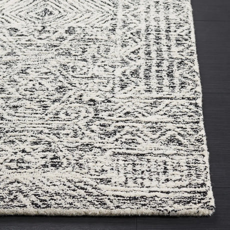 Safavieh Abstract 4'-0" x 6'-0" Rug in Black / Ivory