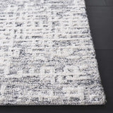 Safavieh Ebony 4'-0" x 6'-0" Rug in Ivory / Grey