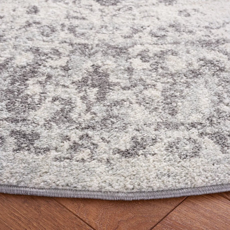 Safavieh Tulum 6'-7" x 6'-7" Rug in Ivory / Grey