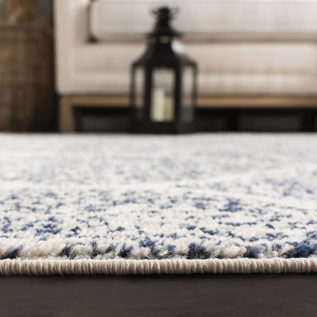 Safavieh Madison 4'-0" x 6'-0" Rug in Cream / Royal Blue