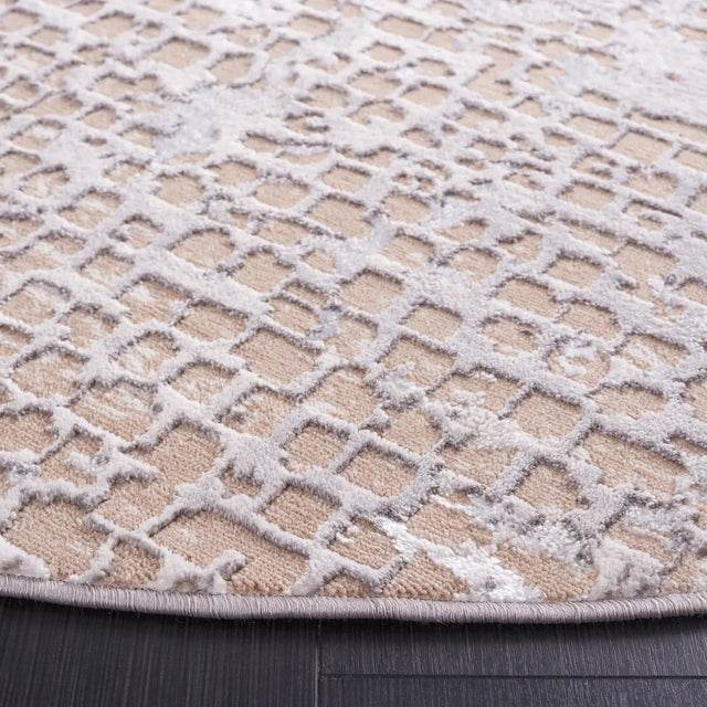 Safavieh Amelia 6'-7" x 6'-7" Rug in Beige / Grey