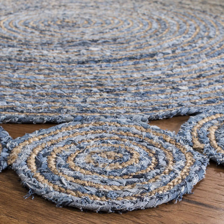 Safavieh Cape Cod 5'-0" x 5'-0" Rug in Blue / Natural