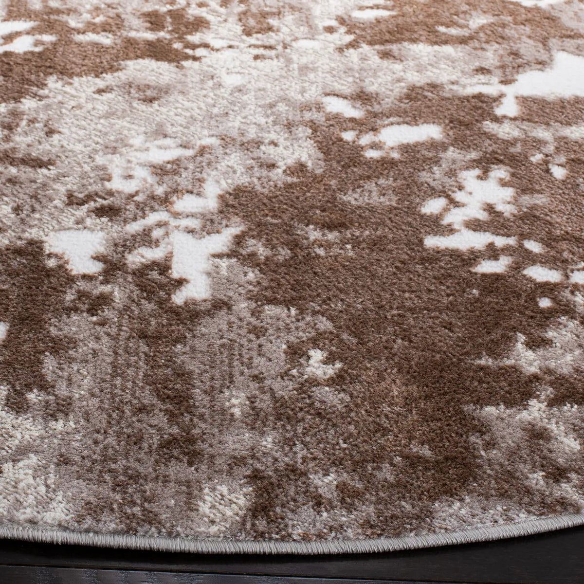Safavieh Skyler 6'-7" x 6'-7" Rug in Grey / Brown