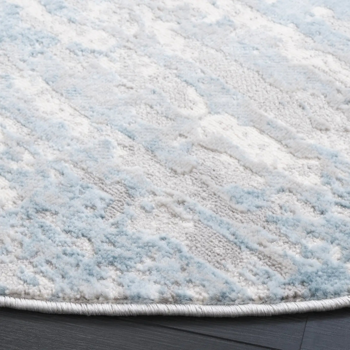 Safavieh Lagoon 6'-7" x 6'-7" Rug in Blue / Grey
