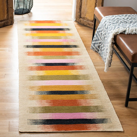 Safavieh Dhurries 2'-6" x 8'-0" Rug in Beige / Multi