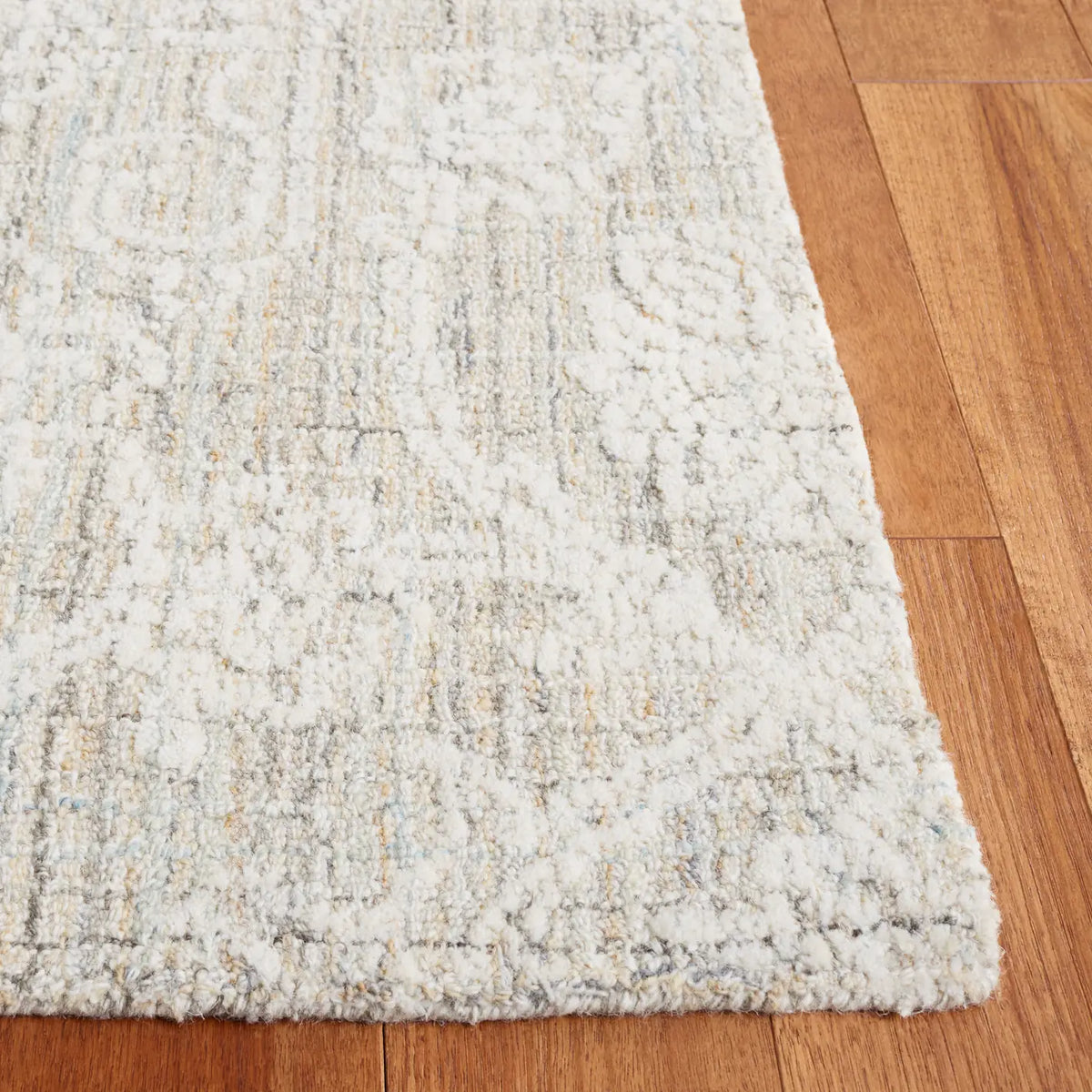Safavieh Ebony 4'-0" x 6'-0" Rug in Grey / Ivory