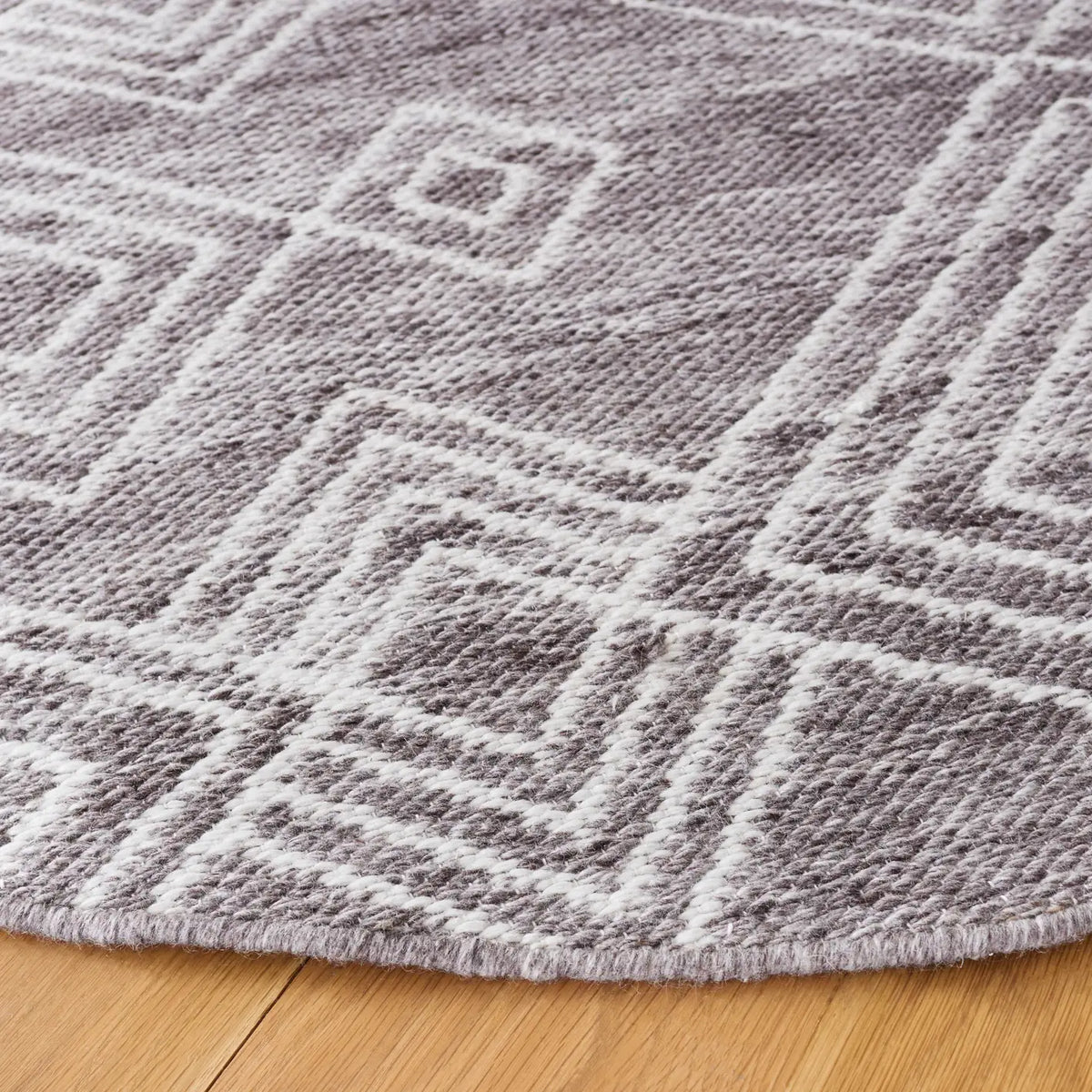 Safavieh Kilim 6'-0" x 6'-0" Rug in Grey / Ivory