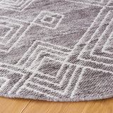 Safavieh Kilim 6'-0" x 6'-0" Rug in Grey / Ivory