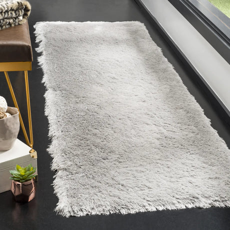 Safavieh Shag 2'-3" x 8'-0" Rug in Sage