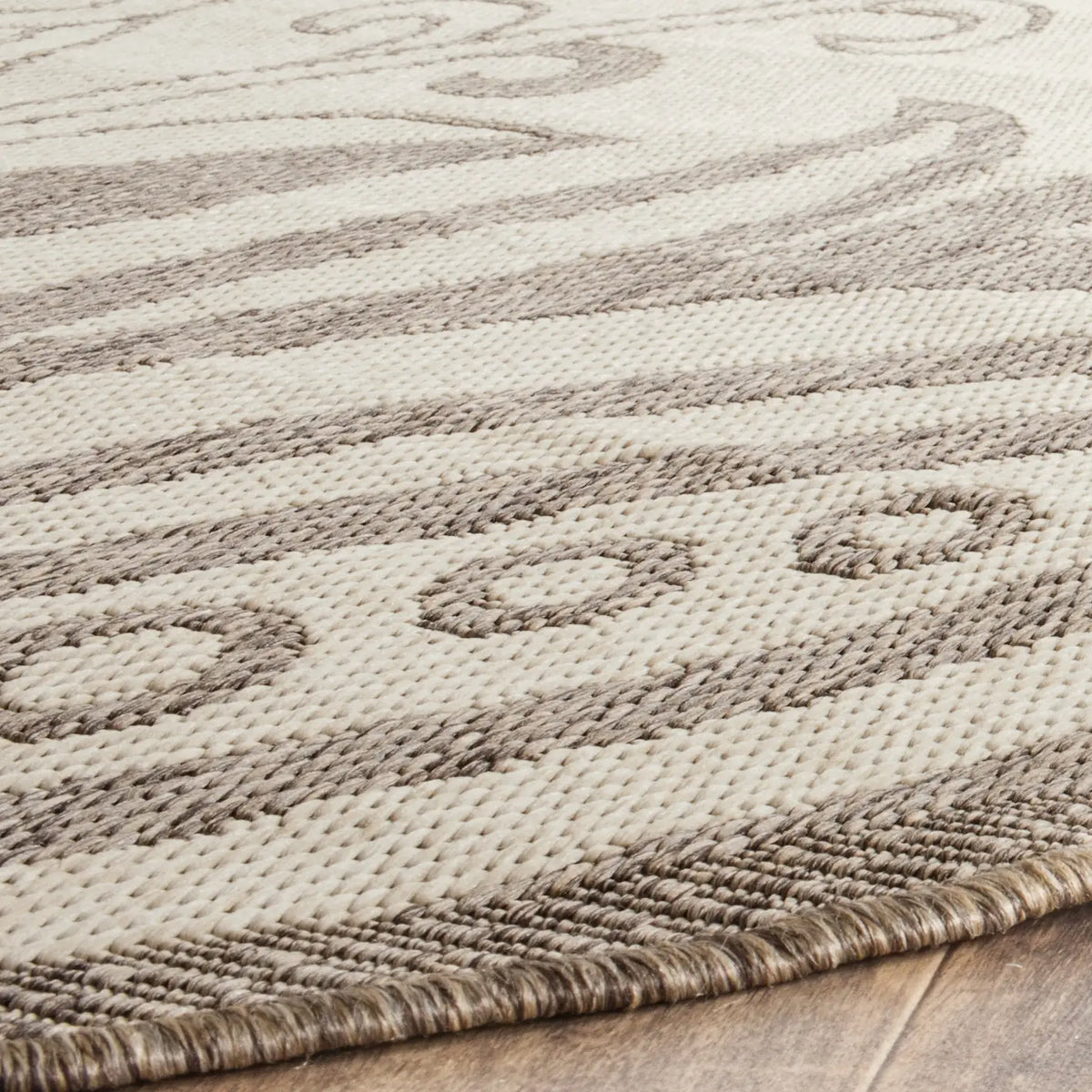 Safavieh Courtyard 5'-3" x 5'-3" Rug in Natural / Brown