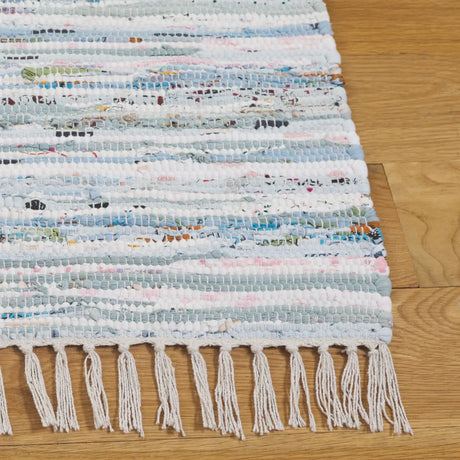 Safavieh Rag Rug 5'-0" x 7'-0" Rug in Light Blue / Multi