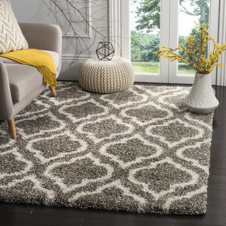 Safavieh Hudson Shag 5'-3" x 7'-6" Rug in Grey / Ivory