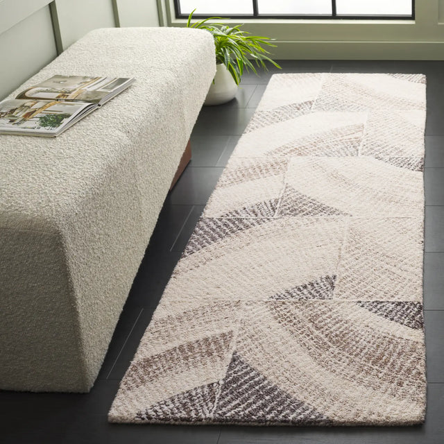 Safavieh Abstract 2'-3" x 8'-0" Rug in Ivory / Brown