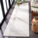 Safavieh Trends 2'-2" x 8'-0" Rug in Beige / Ivory