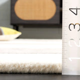Safavieh Fifth Avenue 4'-0" x 6'-0" Rug in Ivory / Grey
