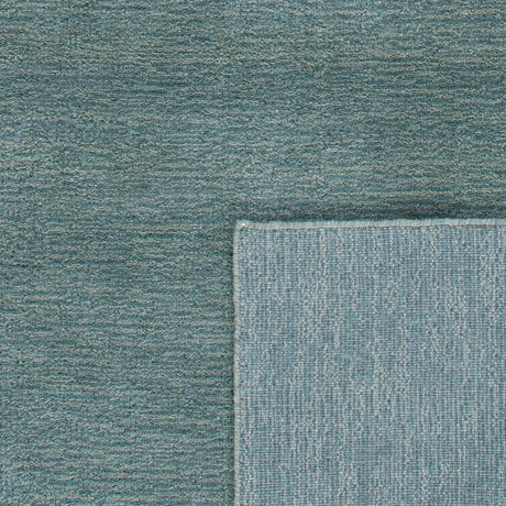 Safavieh Himalaya 4'-0" x 6'-0" Rug in Blue