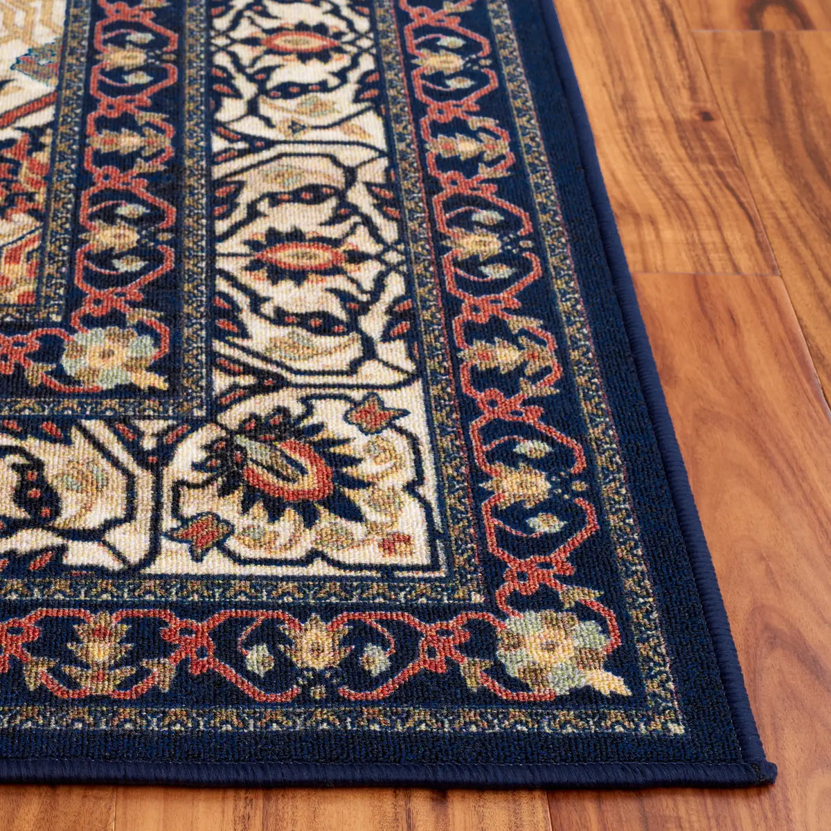 Safavieh Journey 4'-4" x 6'-4" Rug in Navy / Ivory