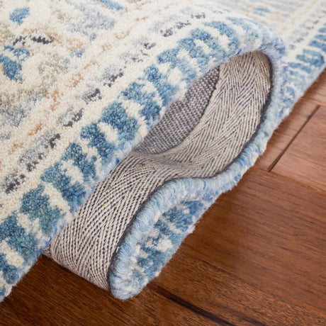 Safavieh Metro 4'-0" x 6'-0" Rug in Blue / Ivory