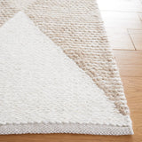 Safavieh Natura 4'-0" x 6'-0" Rug in Natural / Ivory