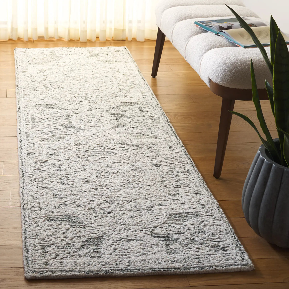 Safavieh Abstract 2'-3" x 8'-0" Rug in Ivory / Charcoal